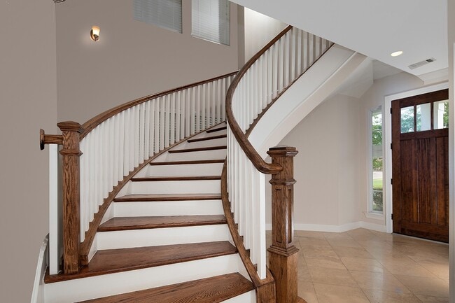 Photo - 190 W Breezy Way