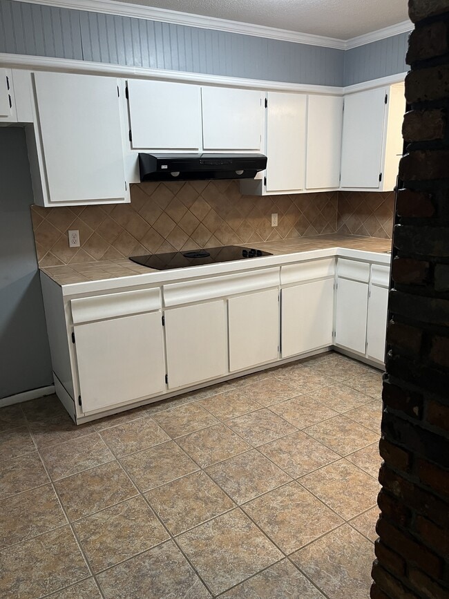 Photo - 2501 Havard Rd