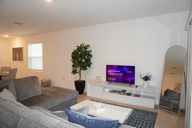 Photo - 5766 Le Marin Wy