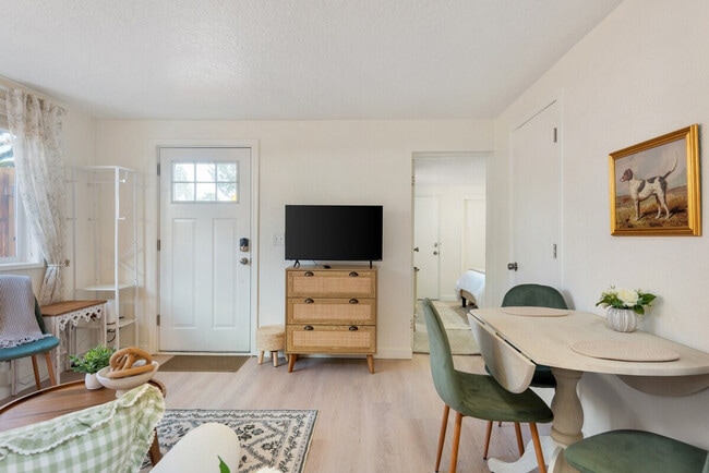 Photo - 838 SE Tacoma St Unit SI ID1471544P