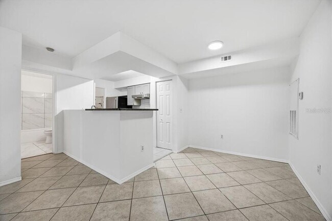 Photo - 3032 Parkway Blvd Unit 207