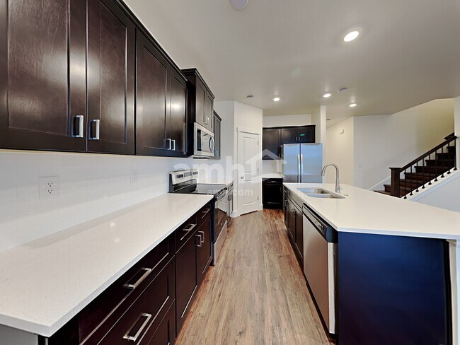 Photo - 1271 E Ludlow St