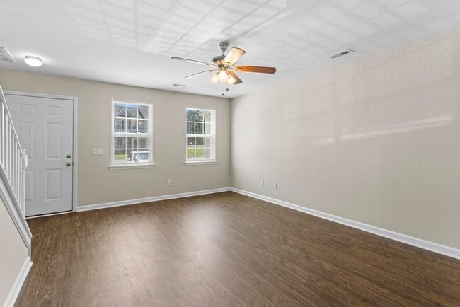 Photo - Great Townhome!