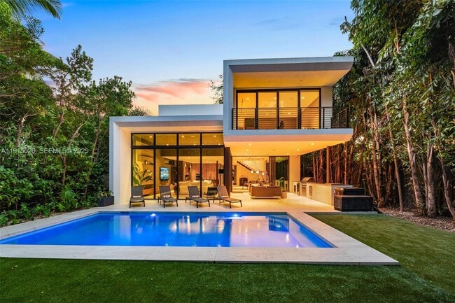 77 SW 18th Terrace