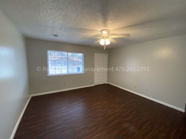 Photo - 8409 S 35th Terrace