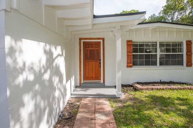 Photo - Renovated 4/2