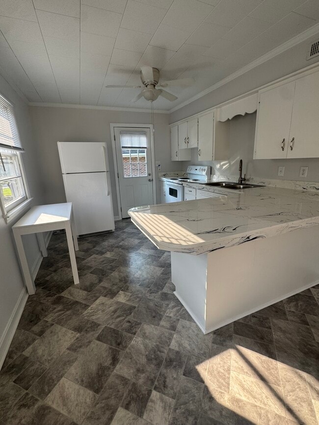 Building Photo - 417 10th Ave S Unit 417-4 Rental