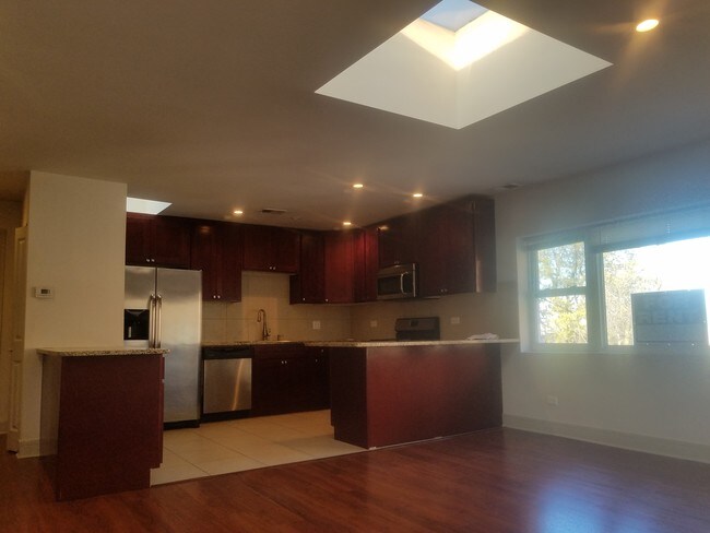 Photo - 9565 Franklin Ave