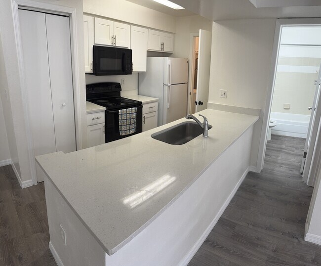 Photo - 3016 Parkway Blvd