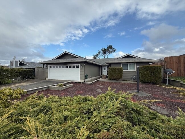 Photo - 2036 Unit 2045 Hayes Street