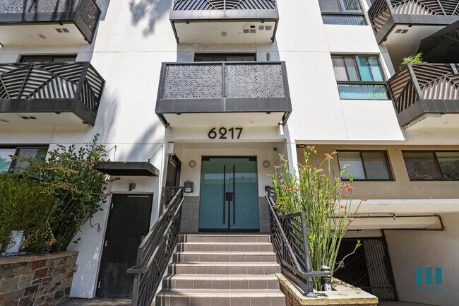 Entrada principal de Waring Hudson - Waring Hudson by Wiseman