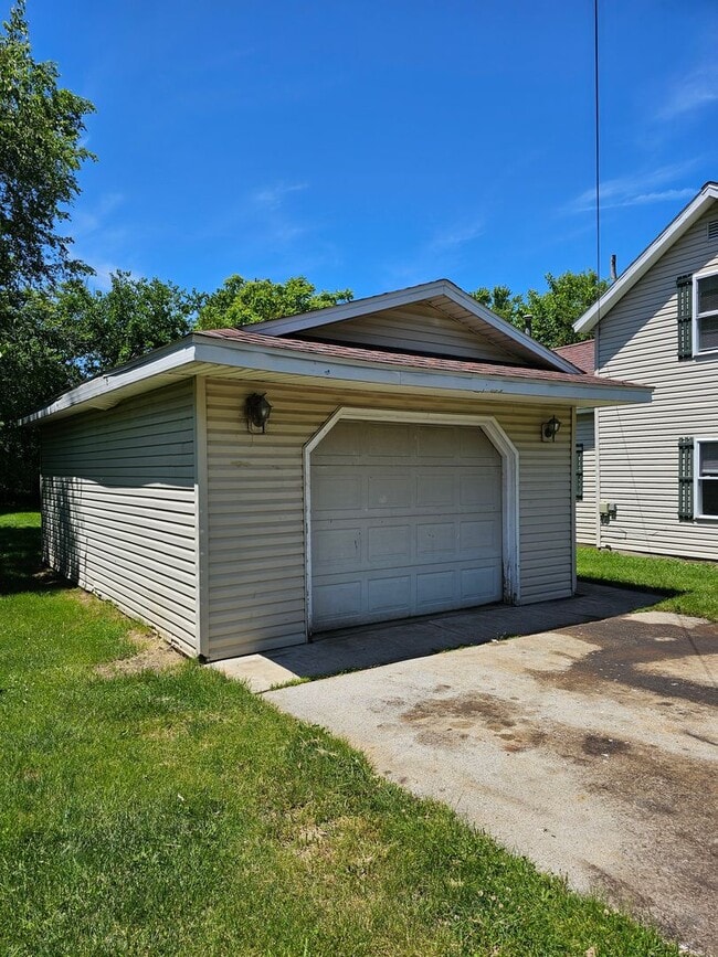 Photo - Two Bedroom One Bath House in Portage