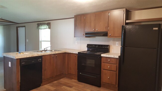 Photo - 104 Young St