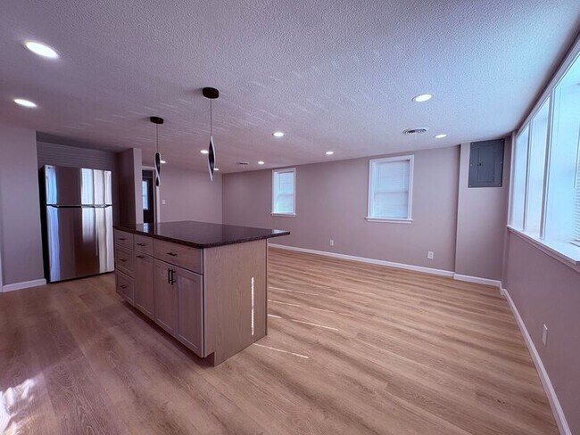 Photo - 8622 Walker Ave