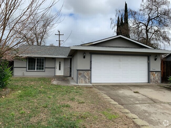 Building Photo - Adorable, Move-In Ready Citrus Heights Home!