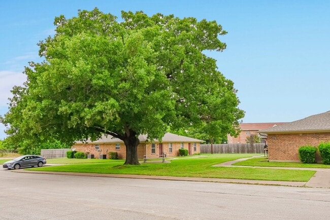 Photo - 100 Sunset St