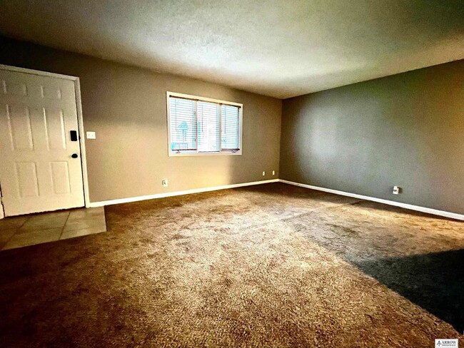 Sala de estar/entrada - 1823 Euclid Ave Unidad 2