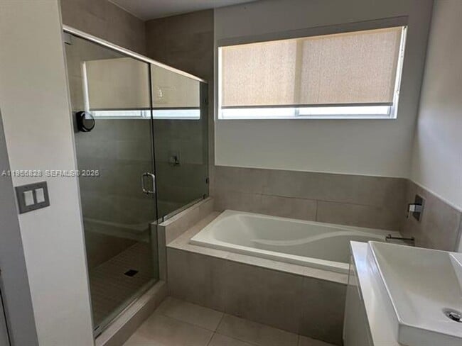 Photo - 7220 NW 103rd Path