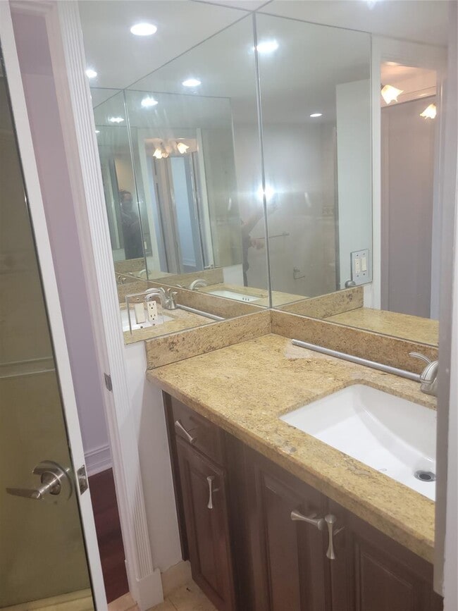 Photo - 2841 NE 163rd St