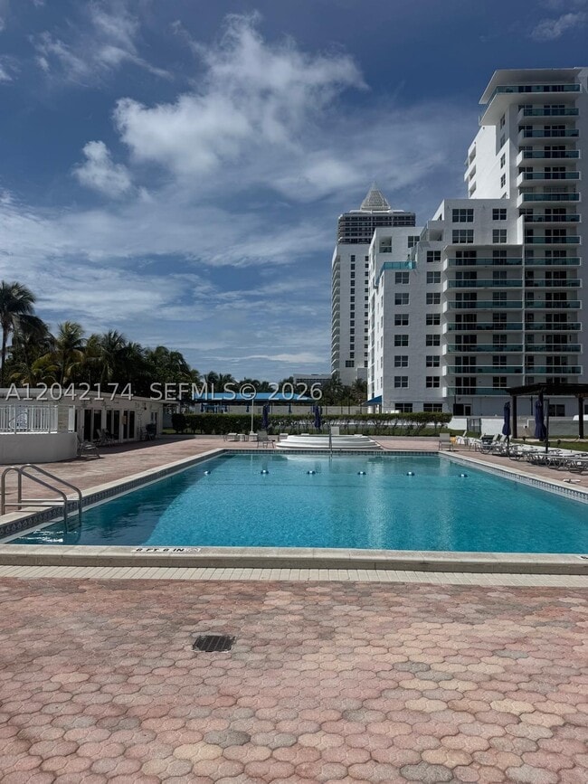 Photo - 5005 Collins Ave Unit 1104