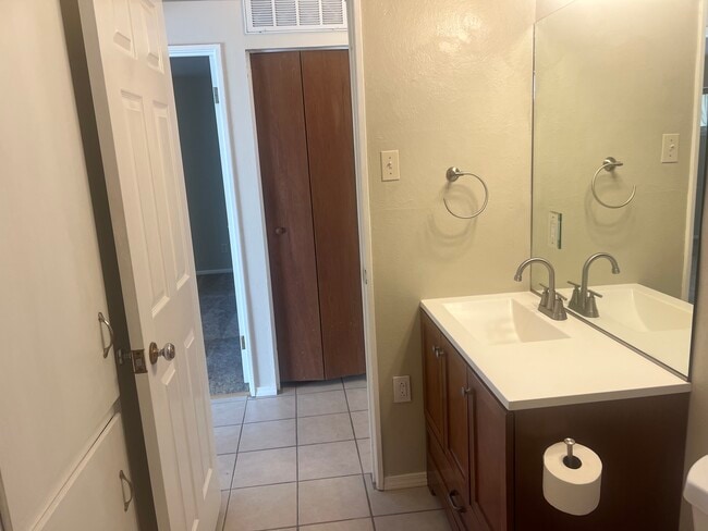 Photo - 824 Clovis Ave