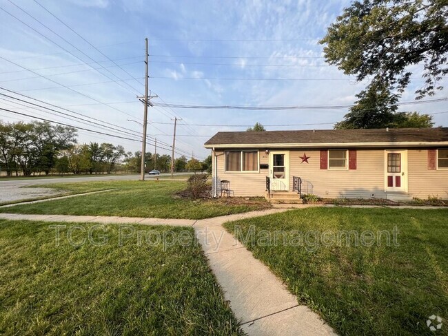 Building Photo - 1924 Ottawa Ave Rental