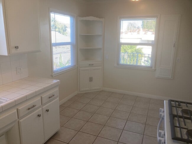 Photo - 1322 W 8th St