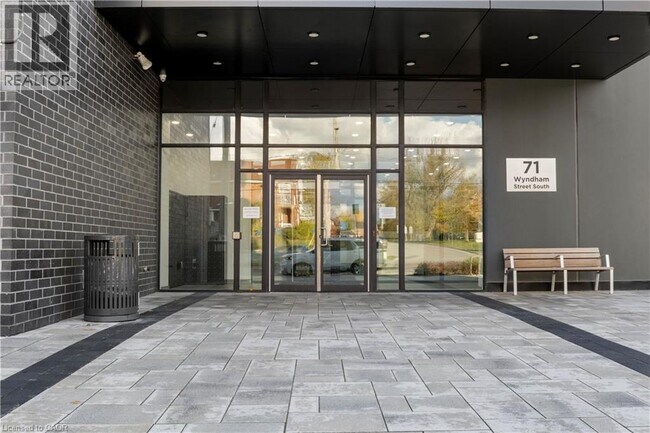 Photo - 71 Wyndham St S Unit 1105