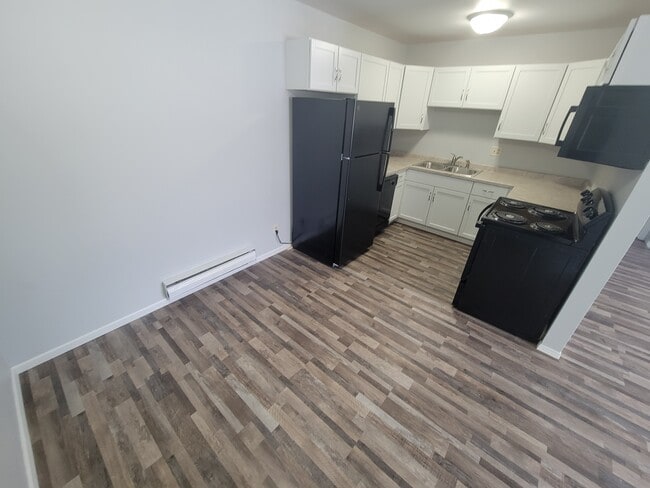 1722 La Crescent St Unidad 72