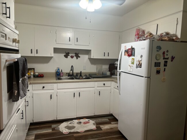 Photo - 126 Creekside Dr