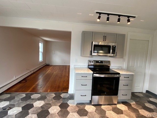 Photo - 111 W Noyes Blvd