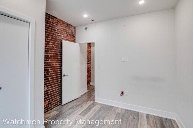 Photo - 1801 N Willington St Unidad 2