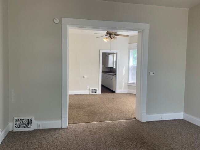 Photo - 615 W McClure Ave Unit Lower