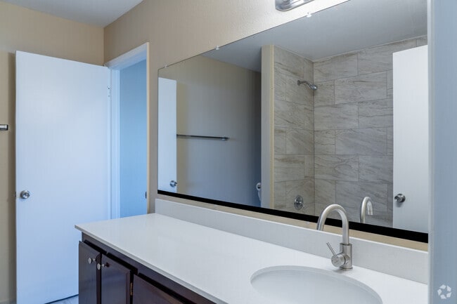 2BR, 1BA, - 1095SF - Bathroom - Melrose Court Apartments