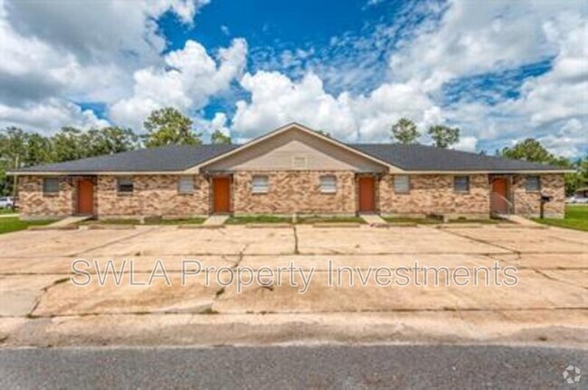 Building Photo - 194 Victoria Dr Rental