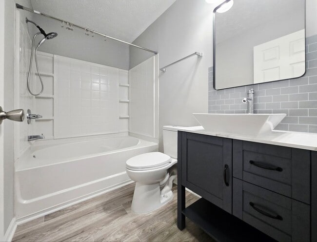 Photo - 2430 Piering Dr