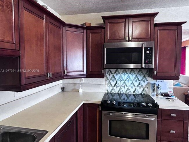 Photo - 381 NW 45th St