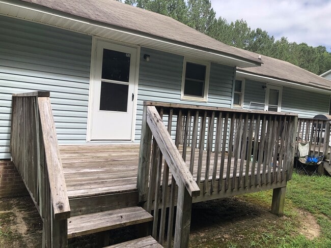 Building Photo - Kittrell Duplex 3 Unit 130 Chappell Lane