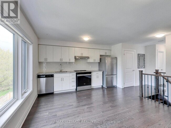 Photo - 14 Creekbank Rd Unit Apt 2