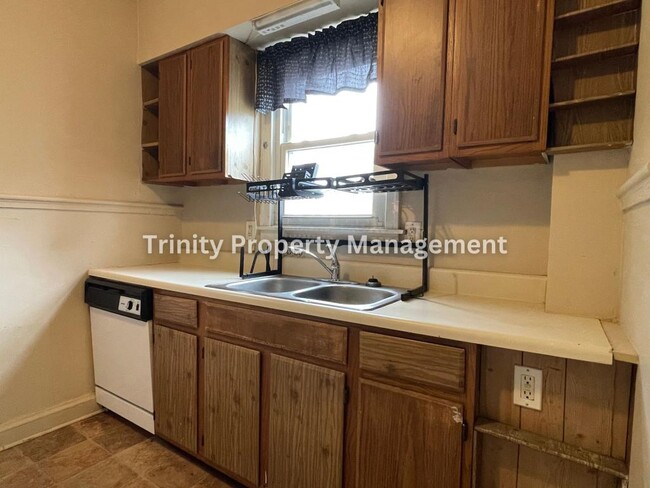 Photo - 649 Birch St