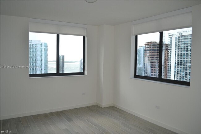 Photo - 3 br, 2 bath Condo - 999 SW 1st Ave Apt 2517 Unidad Apt 2517