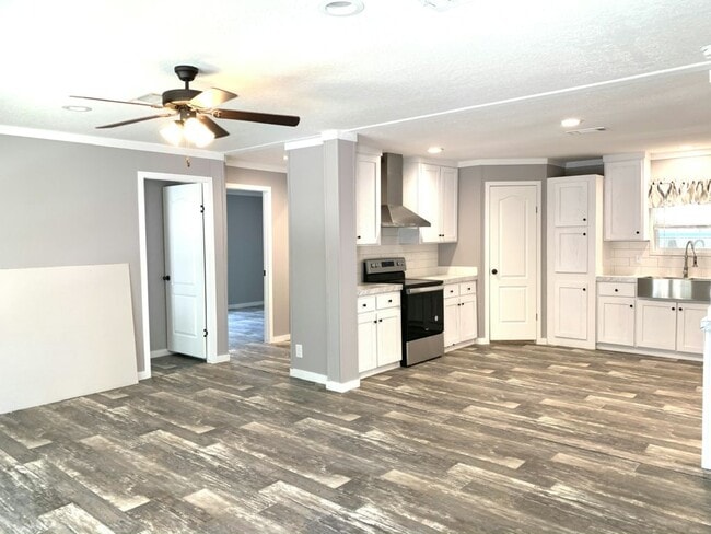 Photo - 185 Millwood Rd