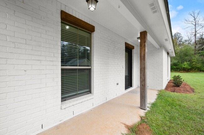 Photo - 32590 Weiss Rd