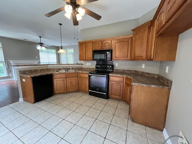 Photo - Renovated 4 Bedroom 2.5 Bath Home for Rent!