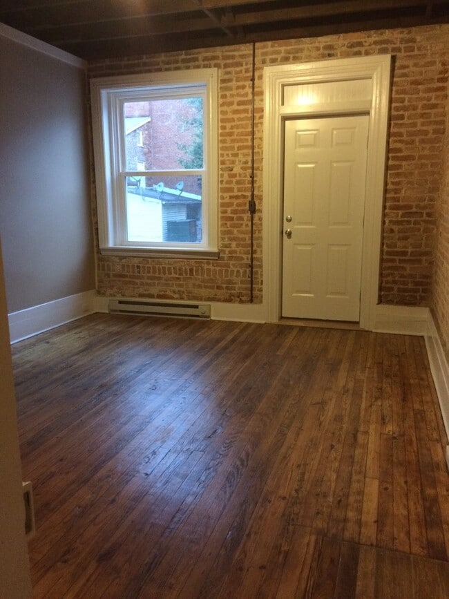 Photo - 112 E Washington St