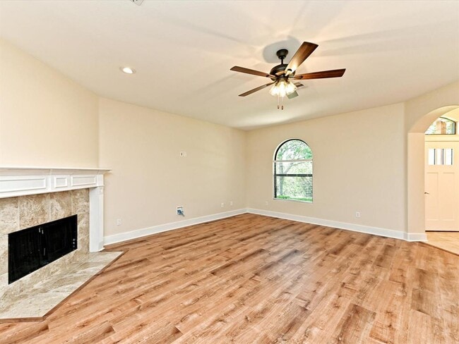 Photo - 15208 Bowling Ln