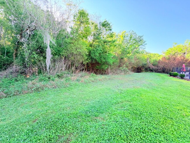 Photo - 2 Bedroom Condo on a Corner Lot Available for Rent