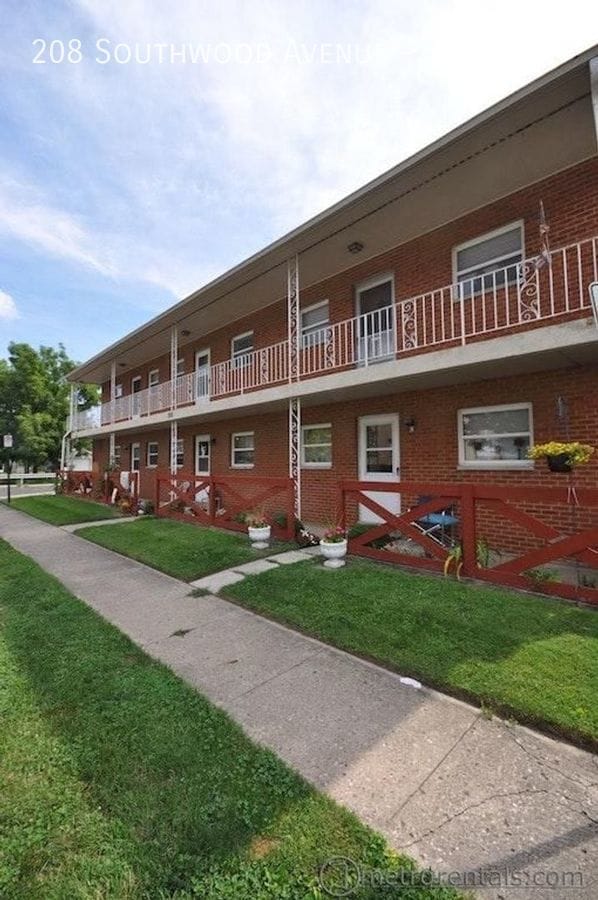 Building Photo - 208 Southwood Ave Unit D Rental