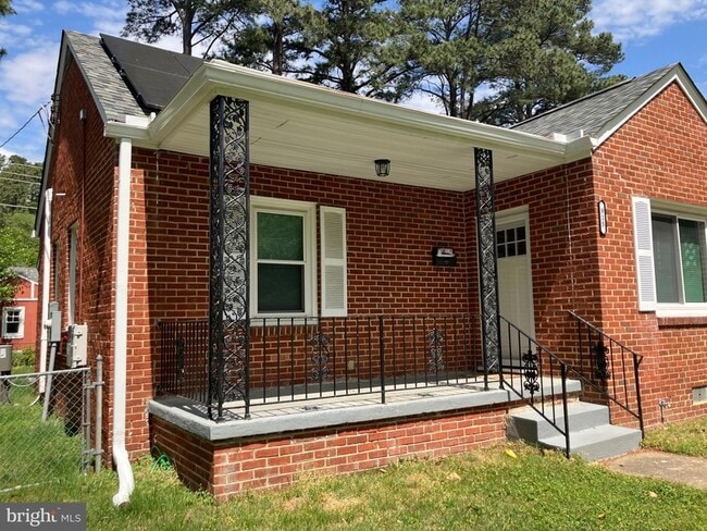 Photo - 915 Hampton Rd