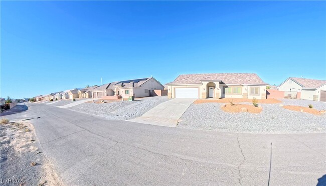 Photo - 4920 Honey Locust Dr